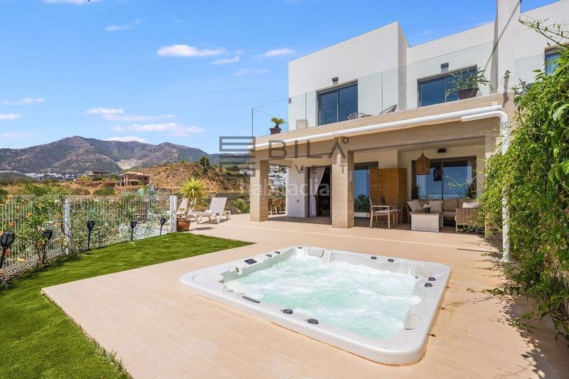 Foto 9b8bff66-f1eb-48cd-8375-b4451f2125e0. Casa adossada amb piscina a Mijas pueblo Mijas