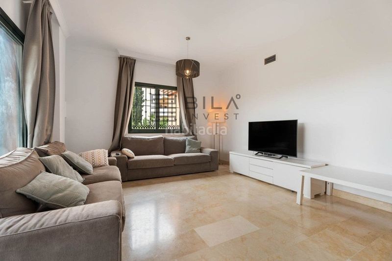 Foto 153e218f-68ce-40f4-8db3-c0f37564f012. Flat with parking pool in Santa María Marbella