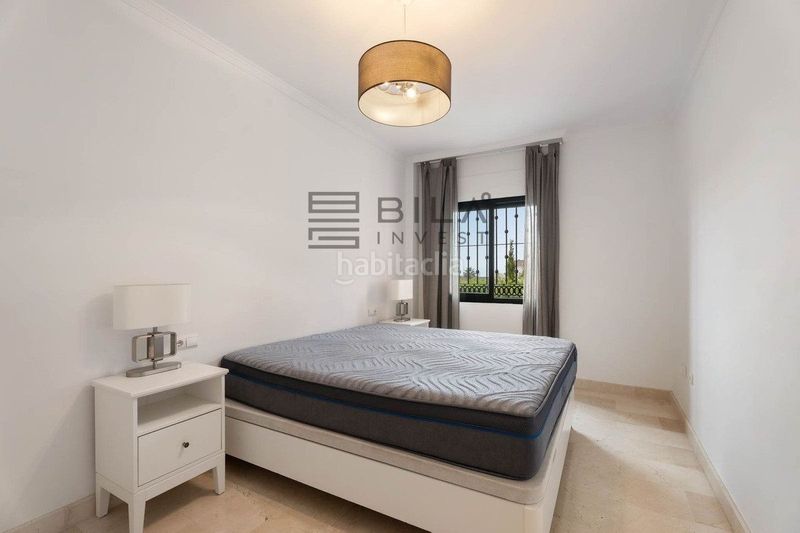 Foto 30b379d0-6107-4900-8874-b65d33350364. Flat with parking pool in Santa María Marbella