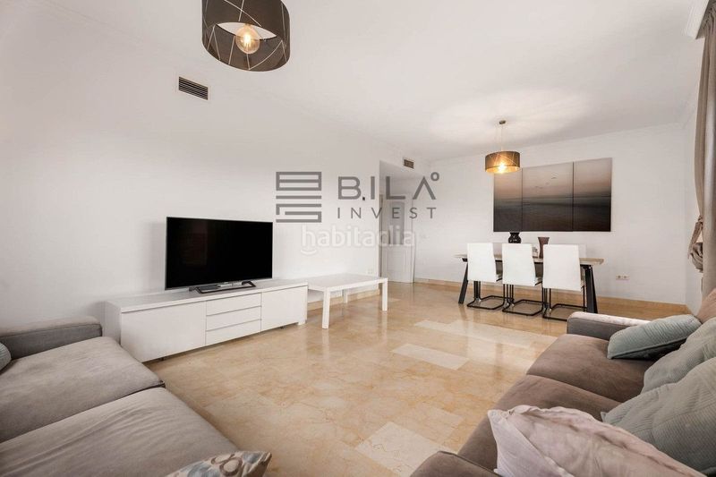 Foto e929fe85-5a18-4596-bc1f-4e58e994594b. Flat with parking pool in Santa María Marbella