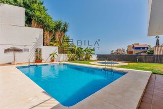 Reihenhaus  Urb. mimosas. Adosado en venta en  urb. mimosas , torreblanca en fuengirola