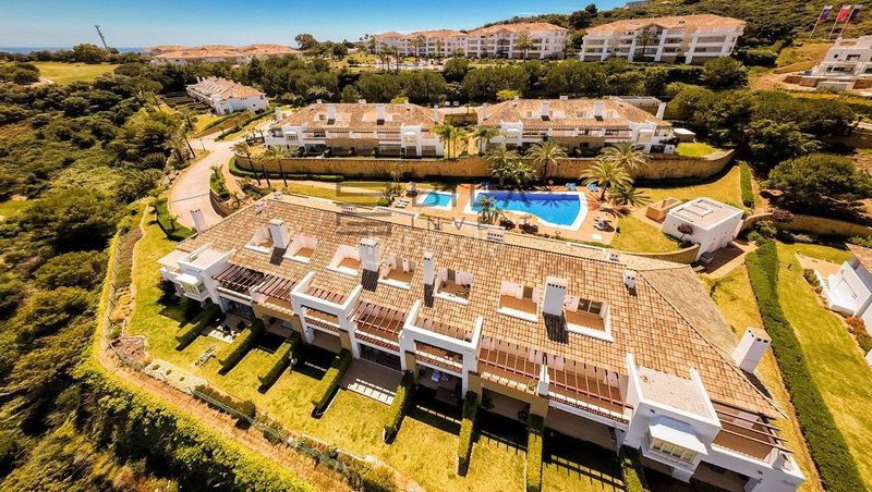 Foto be891399-eb93-4186-9255-380e125367b1. Casa adossada amb aparcament piscina a La Cala Golf - Lagar Martell Mijas