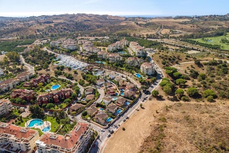 Foto 8ac75dc0-b0a7-4217-8d76-822bed7a791a. Xalet amb aparcament piscina a Mijas golf Mijas