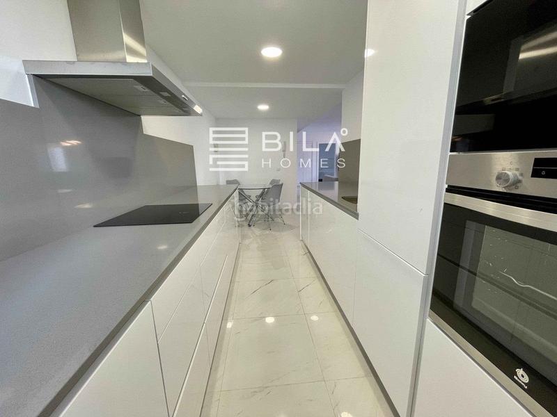 Foto 587e6c18-0339-4bc6-bffe-c39db23f5196. Piso  en venta en urb. jardines del puerto, puerto banus en Marbella