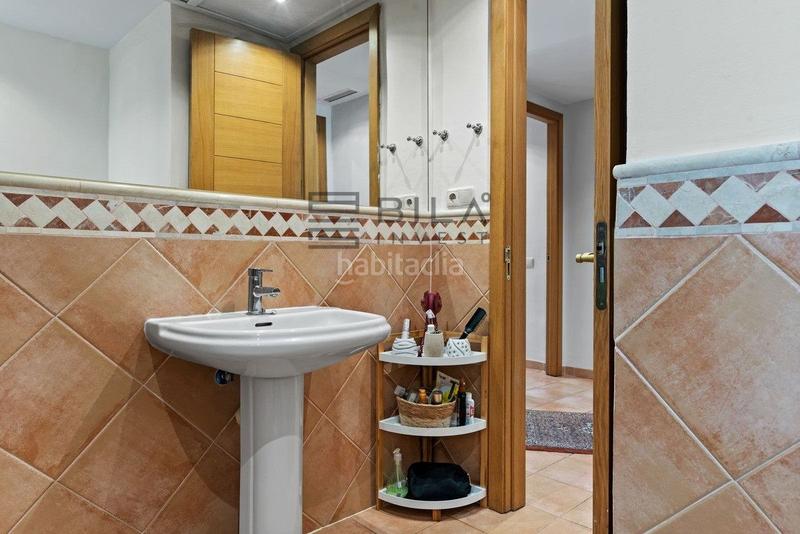 Foto 3a78806c-cddf-457a-9e20-22827c4f3e5a. Etagenwohnung mit parking pool in Río Real Marbella