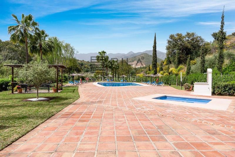 Foto 6e257c63-d132-411d-9351-35b5179258c6. Etagenwohnung mit parking pool in Río Real Marbella