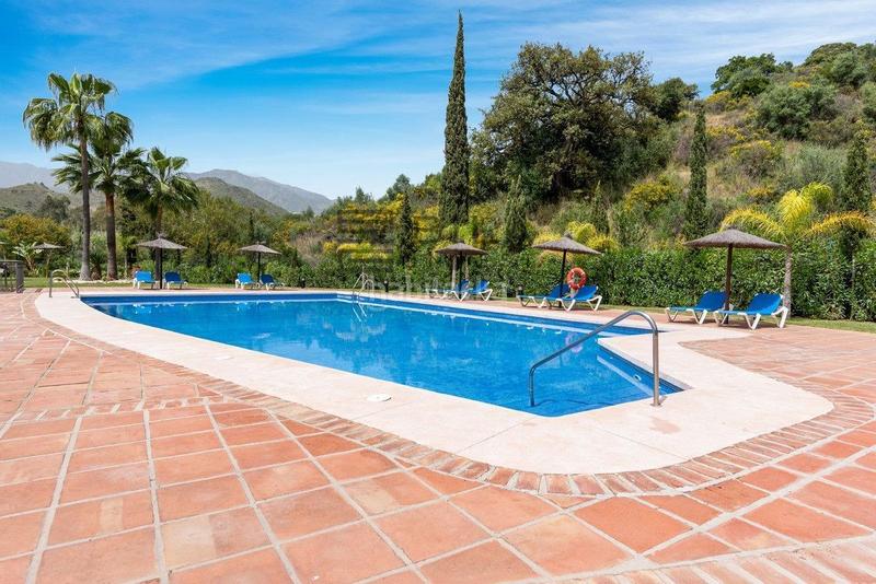 Foto 82731157-e0ea-4e33-97a3-b239ab3ebb7b. Etagenwohnung mit parking pool in Río Real Marbella