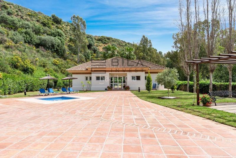 Foto a7ec77ad-51d5-4564-b52a-93361434680d. Etagenwohnung mit parking pool in Río Real Marbella