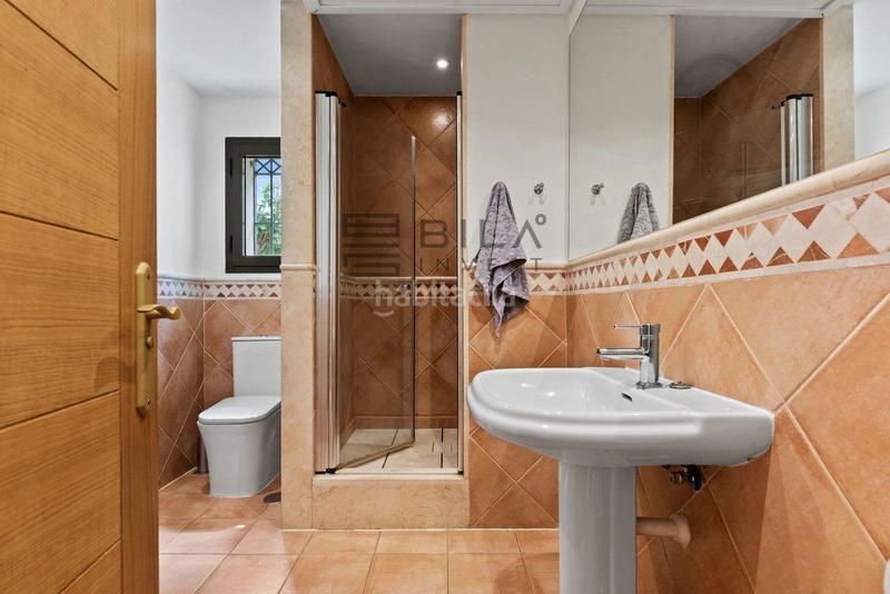 Foto d5c2f6ba-c99e-426d-92df-5d2d79de88ea. Etagenwohnung mit parking pool in Río Real Marbella