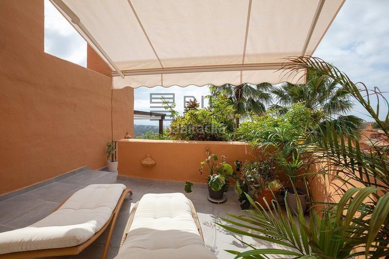 Foto 64aba579-6bfc-4dbe-b681-4baf29555659. Ático en supermanzana 3j en Los Naranjos Marbella