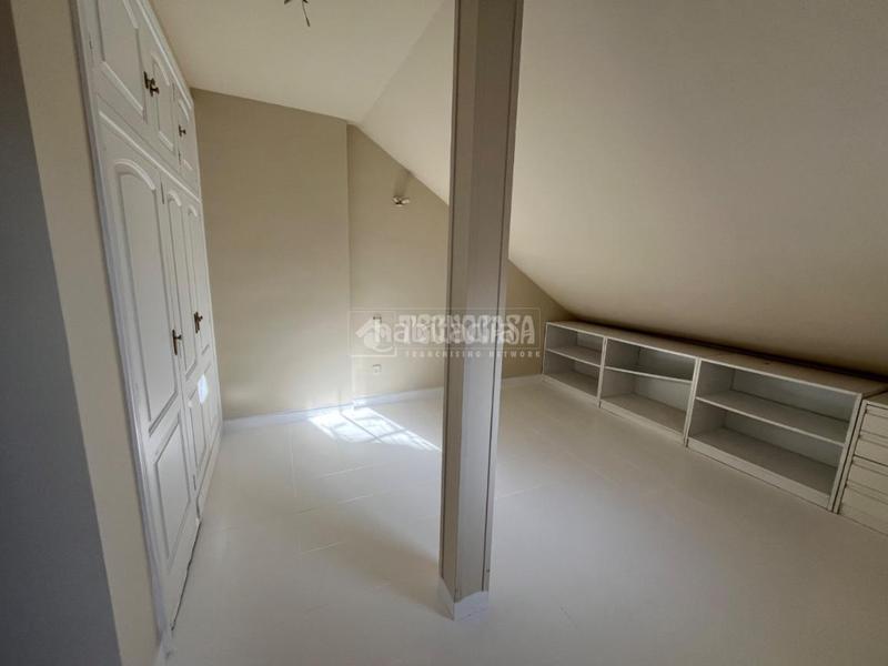 Foto 628713bb-4a31-4a01-996f-2a071a24f49a. Location appartement avec parking dans Pueblo Pozuelo de Alarcón