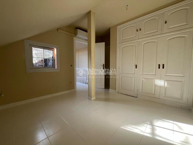 Foto 6dacef1f-8516-4b2a-9401-615a1aee5768. Location appartement avec parking dans Pueblo Pozuelo de Alarcón