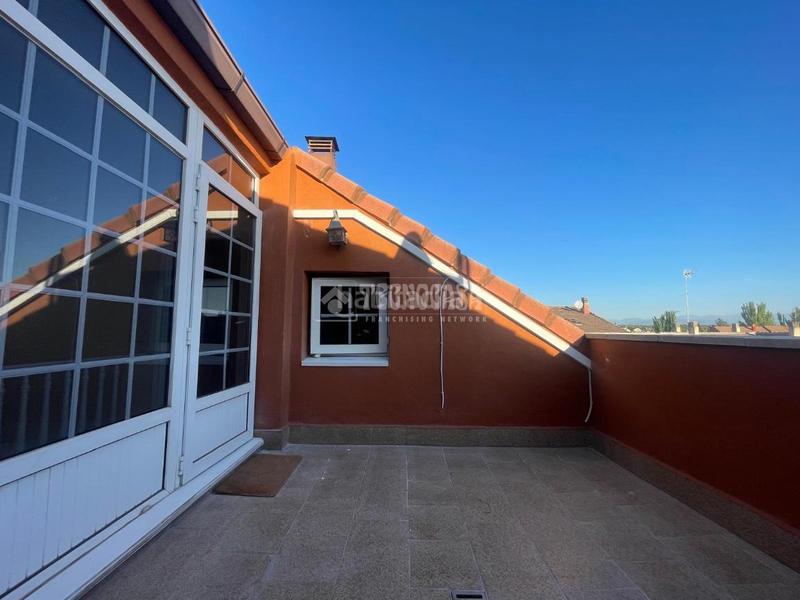Foto aee77098-82fb-4779-a961-2877c5cef762. Rent flat with parking in Pueblo Pozuelo de Alarcón