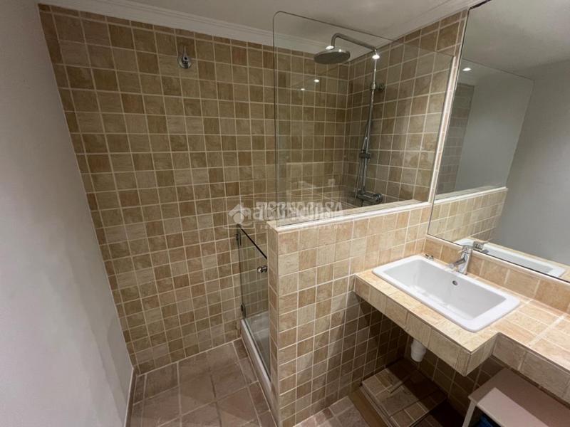 Foto be101c45-5a36-478b-92dc-2f6a070ca8e1. Rent flat with parking in Pueblo Pozuelo de Alarcón