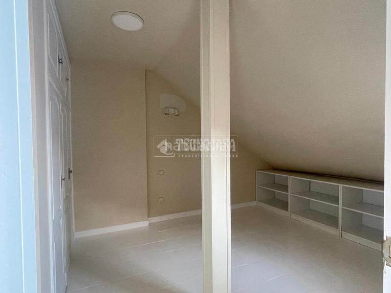 Foto e0c2c7a1-f988-4d9e-9a9a-da575160aff0. Rent flat with parking in Pueblo Pozuelo de Alarcón