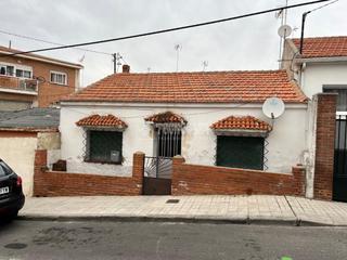 Doppelhaus  Calle de garcía y álvarez. Casa en venta en pozuelo de alarcón
