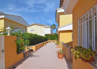 Xalet  Ferrocaril. Chalet en venta en playa, 6 dormitorios.