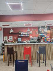 Umzug Geschäftsraum in El Grao. Local com. en traspaso en centro.