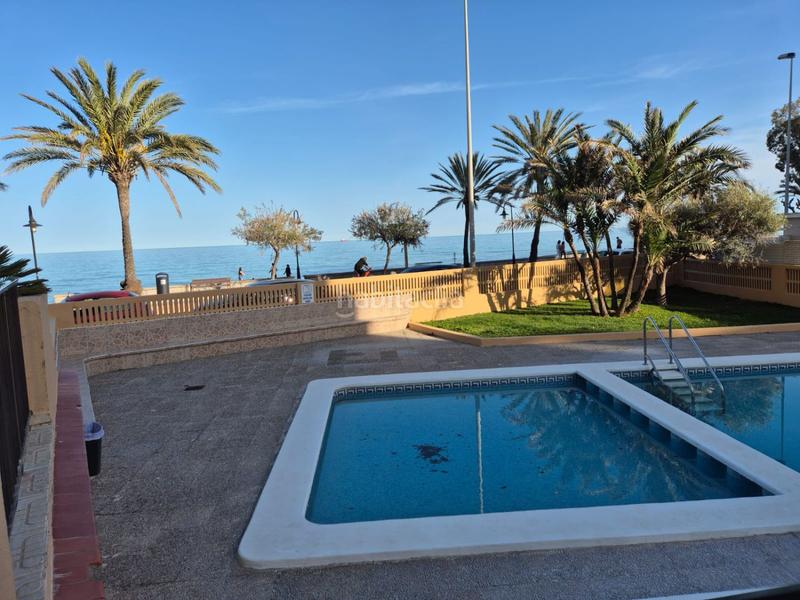 Foto 17d23689-dd9c-41b8-adfd-9c075f59aaa9. Apartament amb aparcament piscina a La Curva Benicasim / Benicàssim