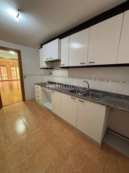 Foto e50fce51-702b-4b94-ba38-f1c59897fbe5. Pis amb aparcament a Madrigal Villarreal / Vila - real
