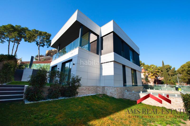 Foto ce08738b-77e9-49a3-996c-37d14d38c1ed. Haus mit heizung parking pool in Montmar Castelldefels