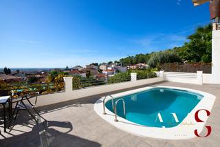 Casa  Calle salamanca. Exclusiva vivienda independiente con dos casas en una, vistas pa