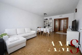 Pis  Calle esglesia de l'. Espectacular piso en el centro de lhospitalet  ubicación inmejor