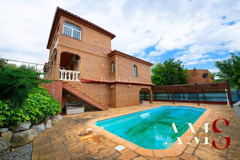 Foto a5c7c02e-ad5a-4ebc-9202-6af272189d63. Xalet amb calefacció aparcament piscina a Begues
