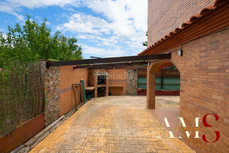 Foto bc5724d4-4c6f-495a-a467-1930e6133582. Xalet amb calefacció aparcament piscina a Begues