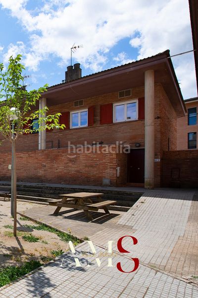 Foto 9f4d2d3e-48e4-4a46-84fa-a783e849e4a9. Casa aparellada amb calefacció aparcament a Begues