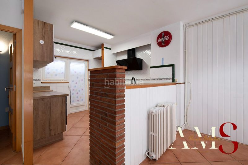 Foto ca04eb3b-bc6c-401e-a63e-4101728e293d. Casa aparellada amb calefacció aparcament a Begues