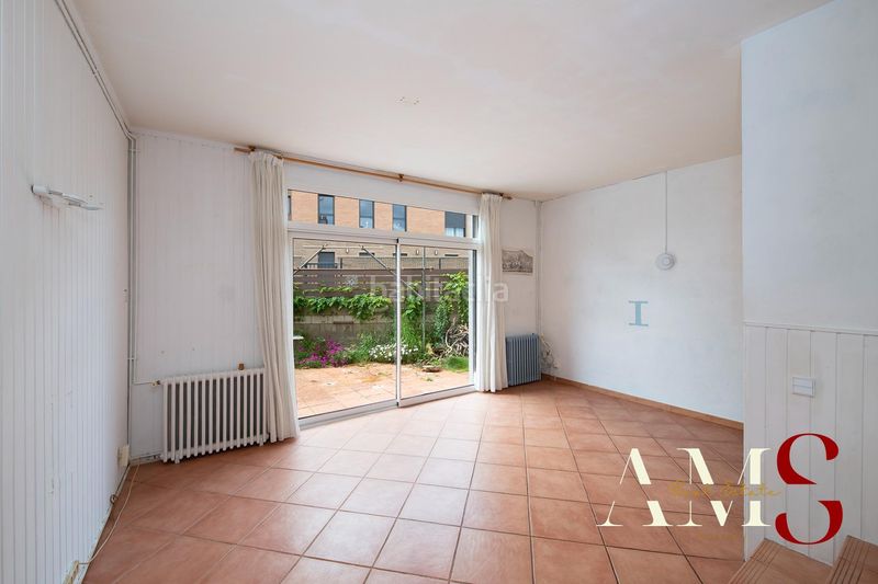 Foto d4e3fb41-630a-4569-80a3-08b30ab0bd24. Casa aparellada amb calefacció aparcament a Begues