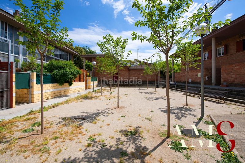 Foto f3906ef5-8bf7-4266-aada-628108f89c71. Casa aparellada amb calefacció aparcament a Begues