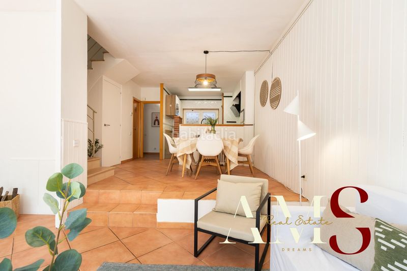 Foto 1894608d-b1d6-4e5b-b65e-3ef6dd06eda7. Casa pareada  centro en Begues