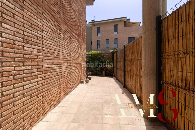 Foto 411e73f5-f498-4919-a252-99b2dbcfa1a4. Casa pareada  centro en Begues