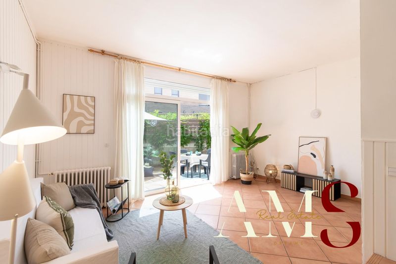 Foto 57f77e55-e829-4cab-99db-ed7a3c0f6f7a. Casa pareada  centro en Begues