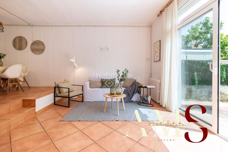 Foto a938c23b-f20f-4870-810f-b6601fbea9eb. Casa pareada  centro en Begues