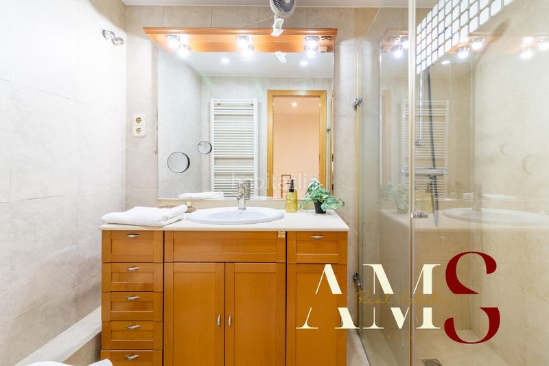 Foto f6697c6e-6da8-45c8-9667-848924b16a1b. Casa pareada  centro en Begues