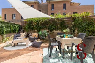 Doppelhaus  Sitges. Casa pareada centro begues