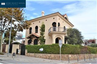 Lloguer Xalet a Centre. Villa de lujo en el centro de sitges