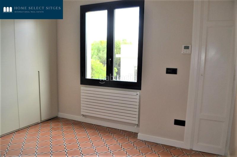 Foto f1d1d1e0-4284-46e3-9856-4b4a5f116a68. Location chalet avec chauffage parking piscine dans Sitges