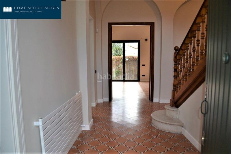 Foto 4a2291c8-bdb1-4fdf-b738-8fb4bfacb83a. Rent chalet with heating parking pool in Centre Sitges