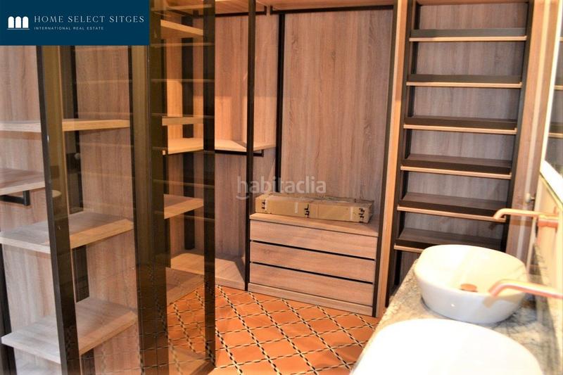 Foto 5870aef2-6328-4a59-8d31-1339b3d0d4a9. Rent chalet with heating parking pool in Centre Sitges