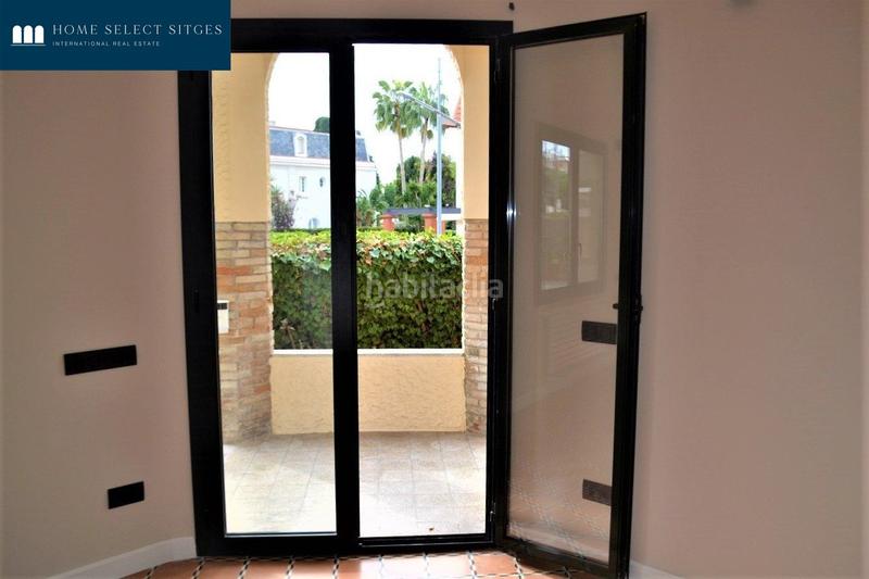 Foto a840f423-6740-4b4d-9bb4-b1182f7f69ae. Rent chalet with heating parking pool in Centre Sitges