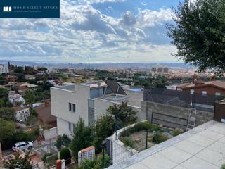 Casa  Nostra senyora de lourdes. Casa unifamiliar con piscina en la miranda, junto hospital san j