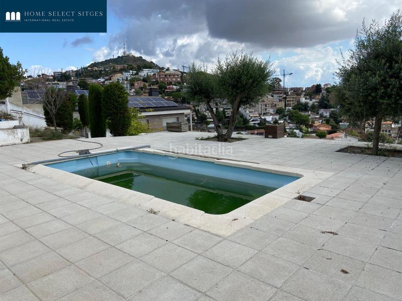 Foto e5f18d80-fd6b-42eb-809d-f70db49c65dd. House with heating parking pool in La Miranda Esplugues de Llobregat