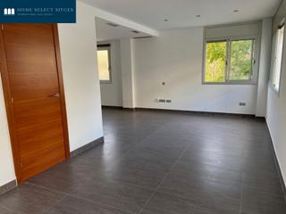 Rent Office space  Calle isidor cartro  robert. Local oficina en la plana parc robert