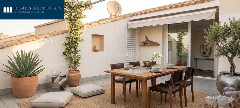 Foto 20b63e3e-f8aa-4e2f-8e3a-d5ef960f7831. Casa aparellada amb calefacció aparcament piscina a Sitges