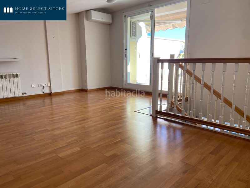 Foto 54f31c24-d6d2-45d9-93c8-995741858cde. Casa aparellada amb calefacció aparcament piscina a Sitges