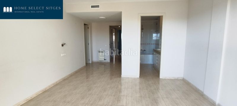 Foto cf8e633f-bf11-4cd8-ba02-8e9091df5da5. Casa aparellada amb calefacció aparcament piscina a Sitges